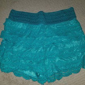 Universal Fashion's Lace Shorts - Women's Large